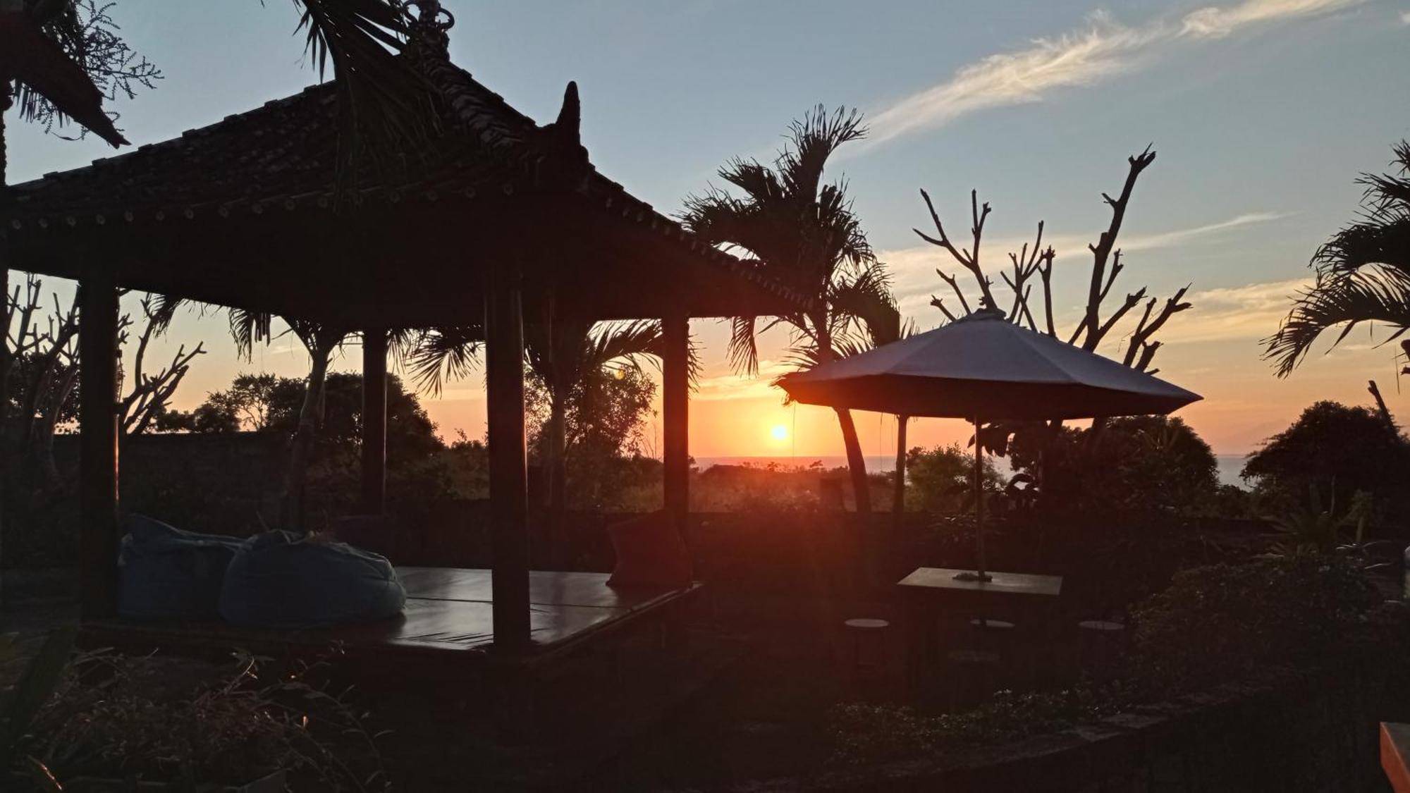 Khrisna Sunrise Homestay Tulamben Quarto foto