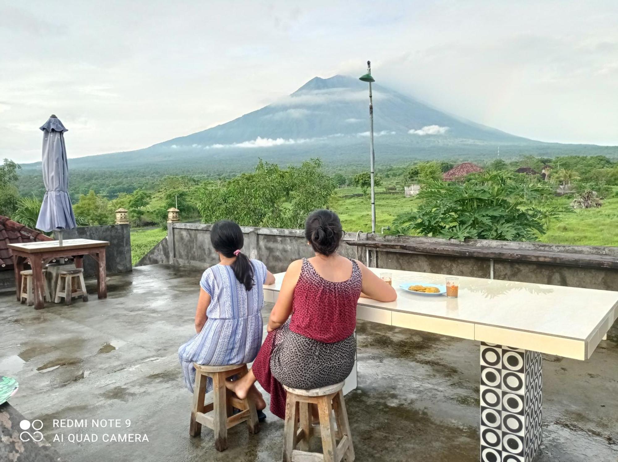 Khrisna Sunrise Homestay Tulamben Quarto foto