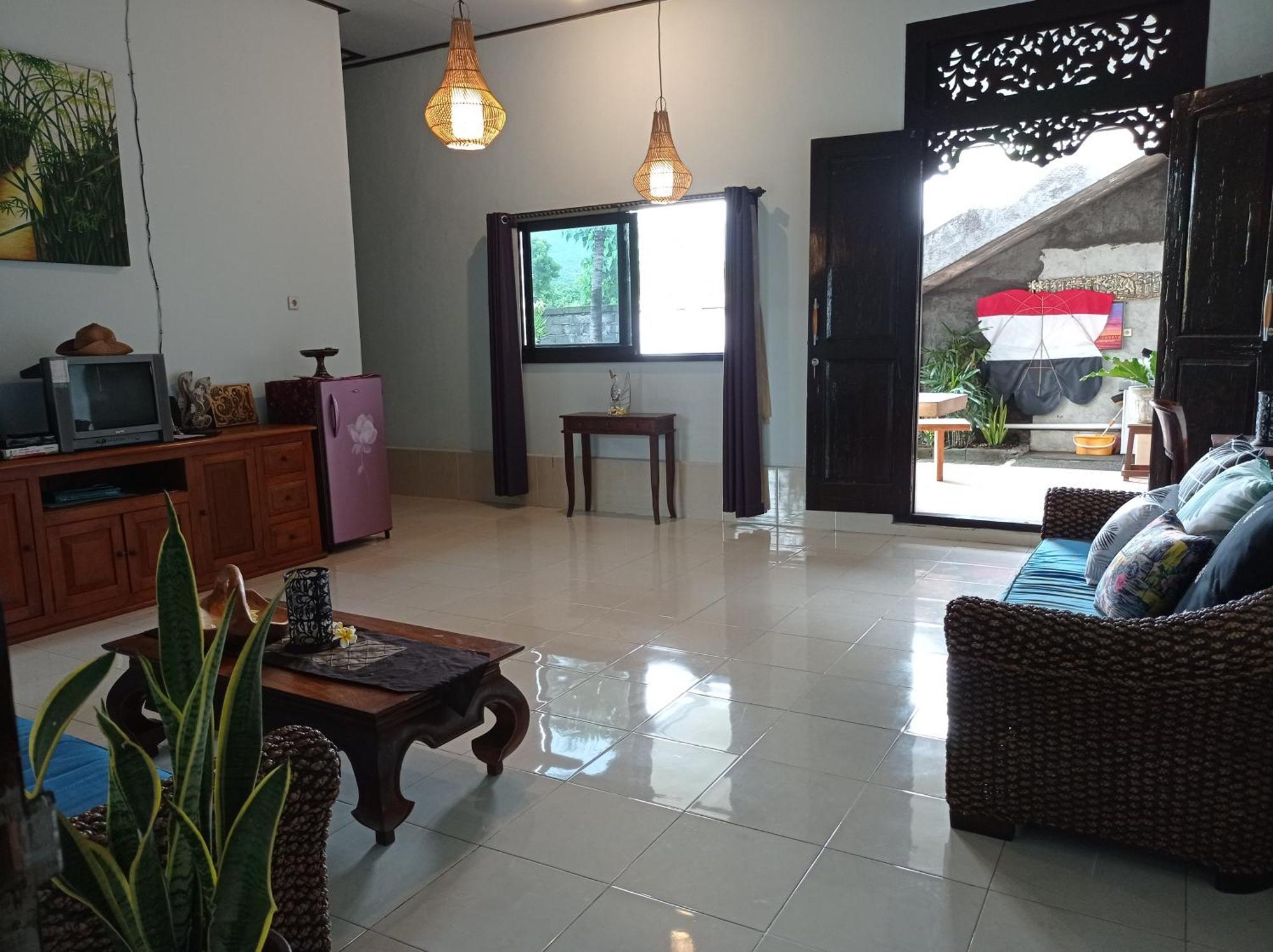 Khrisna Sunrise Homestay Tulamben Quarto foto
